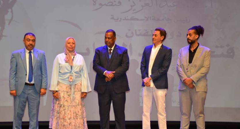 The 18th International Festival of the Theater Department for Specialized Theater Departments and Institutes concludes with the attendance of artist Fathy Abdel Wahab