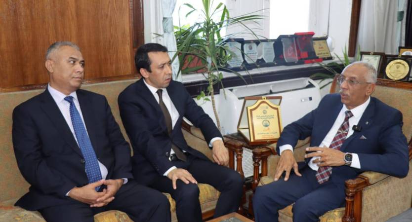Alexandria University receives a delegation from the Uzbekistani Media Center 