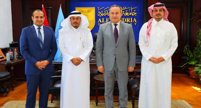 President of Alexandria University Receives the Saudi Consul to Discuss Strengthening Academic and Cultural Cooperation