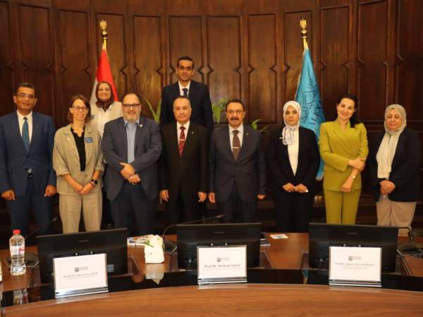 جامعة الإسكندرية تستقبل وفد جامعة ولاية بنسلفانيا الأمريكية لبحث سبل التعاون الأكاديمي المشترك