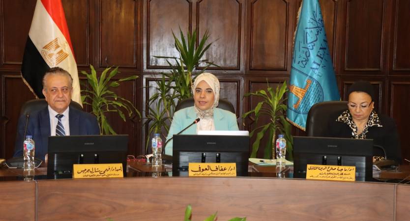 مجلس خدمة المجتمع وتنمية البيئة بجامعة الإسكندرية يتخذ حزمة من القرارات لتعزيز السلامة والوعي المجتمعي ودعم المبادرات التنموية