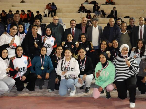 ختام فعاليات الدورة الرياضية الرمضانية لخماسيات كرة القدم وألعاب القوى بجامعة الإسكندرية