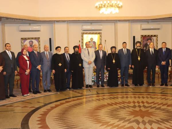 بحضور وزير التعليم العالي ومحافظ الإسكندرية… جامعة الإسكندرية تهنئ الأخوة المسيحيين بعيد القيامة المجيد
