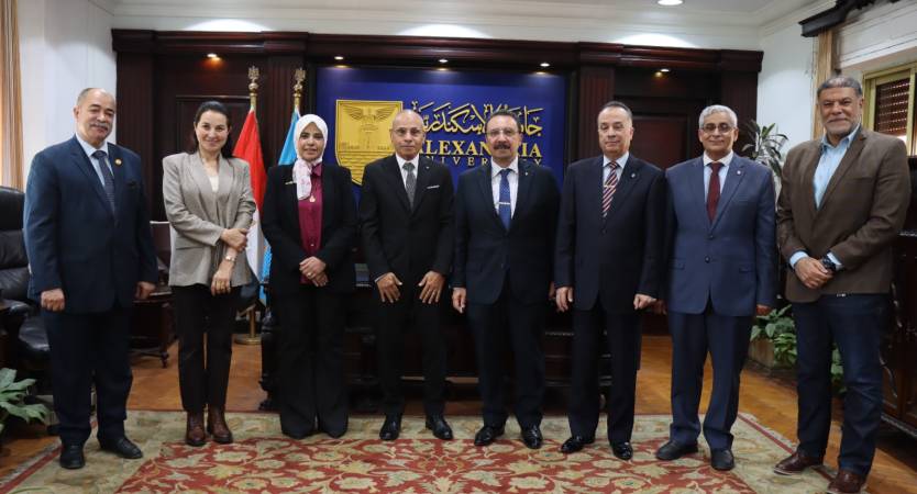 جامعة الإسكندرية والمقاولون العرب يوقعان ملحقاً لاستكمال إنشاءات فرع الجامعة بدولة تشاد