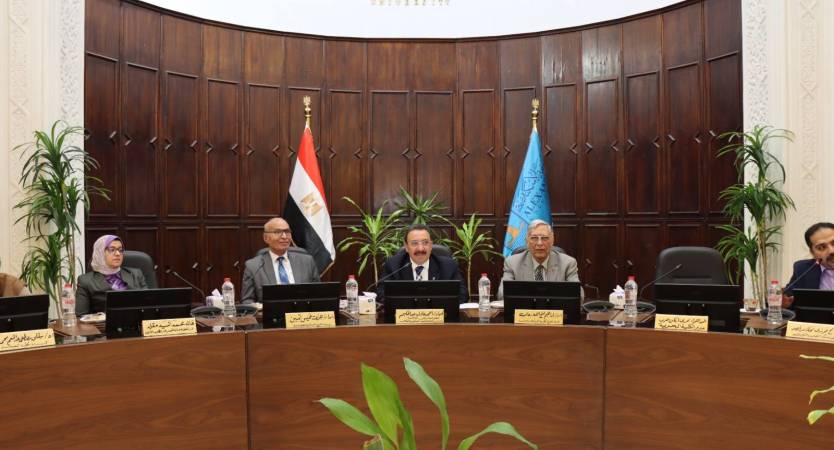 Alexandria University Confirms the Regularity of the 2026/2027 Academic Year, Preparing for Final Exams, and Enhancing Digital Transformation in Student Services