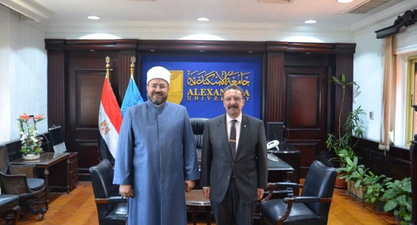 Alexandria University and the Egyptian Family House Discuss Enhancing Cooperation to Promote National and Intellectual Awareness