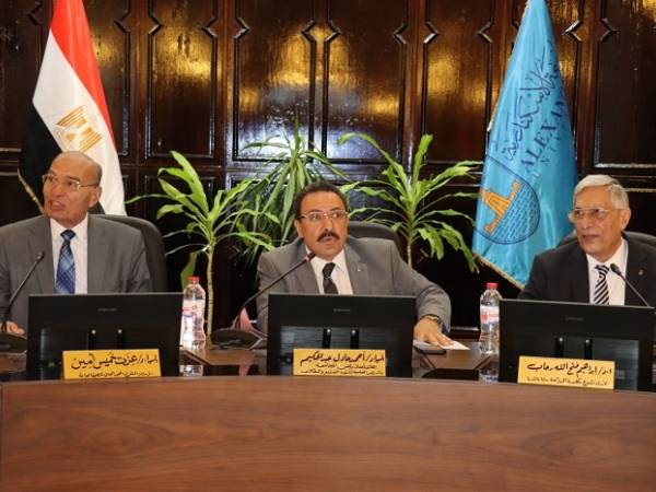مجلس شئون التعليم والطلاب يؤكد سرعة إعلان نتائج الفصل الدراسي الثاني وانتظام الدراسة بالفصل الصيفي