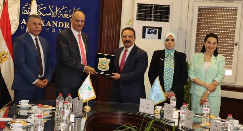 Alexandria University and Egypt Post Sign Cooperation Protocol to Advance Digital Transformation and Enhance Services