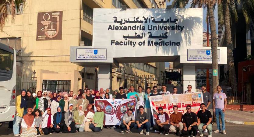 كلية الطب تنظم قافلة طبية شاملة لخدمة أهالي قرية ديروط بالبحيرة