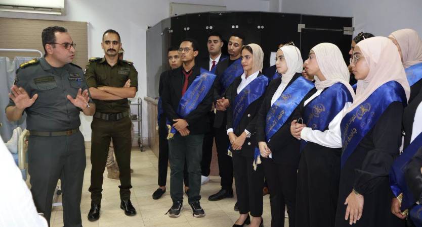 طلاب جامعة الإسكندرية يتعرفون على منظومة التعليم والتدريب بكلية الطب العسكري