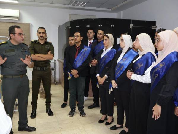 طلاب جامعة الإسكندرية يتعرفون على منظومة التعليم والتدريب بكلية الطب العسكري