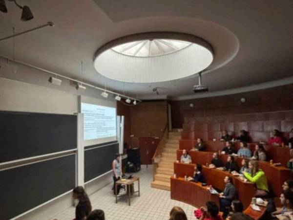 طلاب جامعة الإسكندرية يشاركون في برامج التبادل الطلابي الدولي بأوروبا