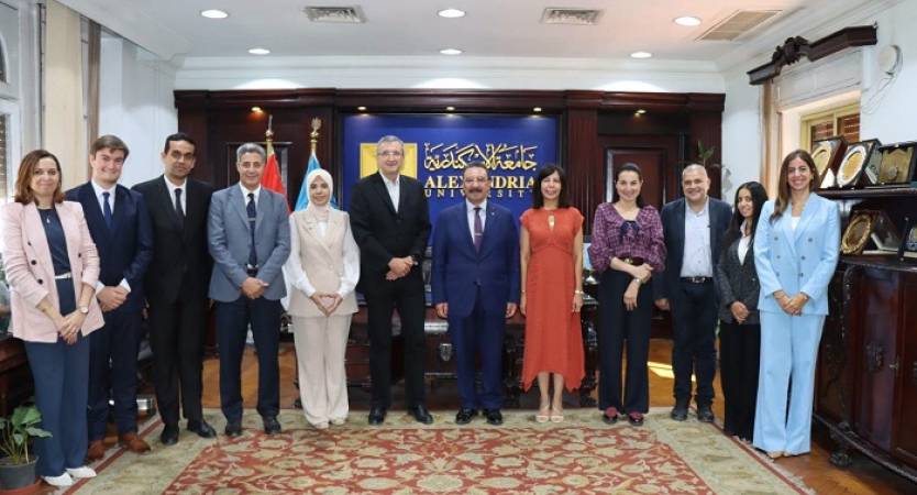 Alexandria University Signs Agreement with CY Cergy Paris University to Offer a Dual Degree Program (3+2)
