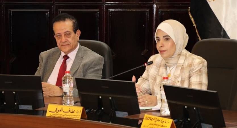 مجلس خدمة المجتمع وتنمية البيئة يناقش الارتقاء بالتصنيفات الدولية وتعزيز الانضباط والسلامة المهنية ويشيد بفوز الجامعة بالمركز الأول في المشروعات الخضراء الذكية