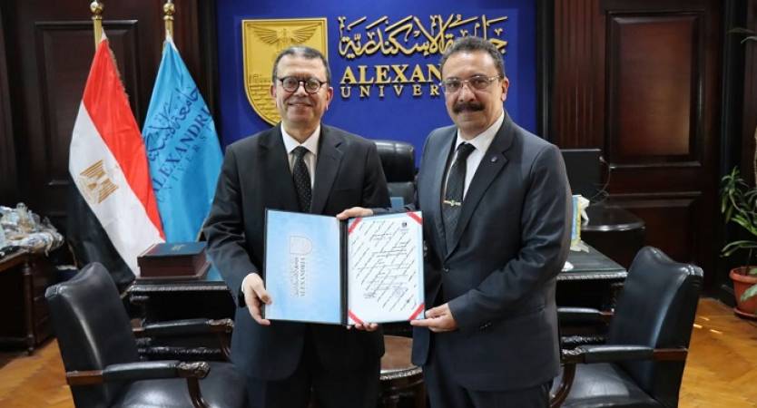 قرار جمهورى بتعيين الدكتور ابراهيم خليفة عميدًا لكلية الحقوق 