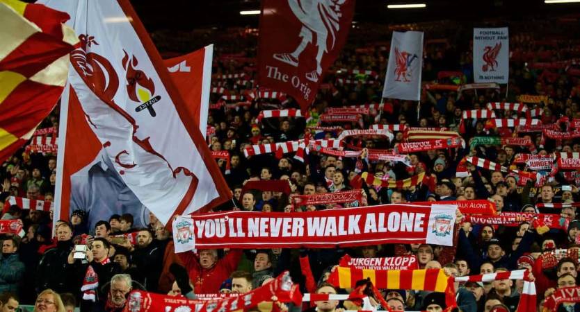 رسالة ماجستير بكلية الآداب تناقش المحسنات البديعية المستخدمة في أغاني التشجيع لكرة القدم الإنجليزية