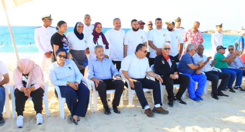 رئيس جامعة الإسكندرية يشهد ختام فعاليات المهرجان الرابع للألعاب والرياضات الشاطئية بمعسكر باجوش