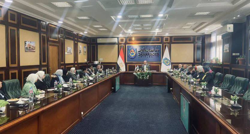 Alexandria University Delegation Representing Advisory Committee Visits Damanhour University, Providing Technical and Administrative Advice to Equip the Faculty of Medicine and the University Hospital in Damanhour