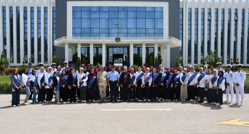 Alexandria University and the Popular and Military Defense Forces Organize a Student Visit to the Naval College